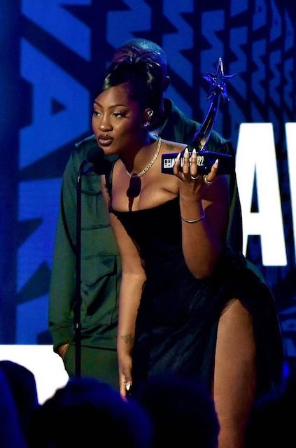 Tems first African woman to win BET Awards, beats Fireboy DML [Winners List]
