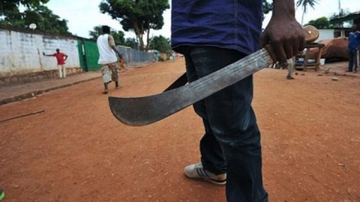 A man cuts off rival's wrist in fight over girlfriend in Nasarawa