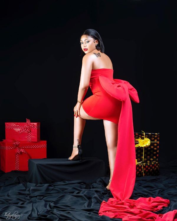Regina Daniels decks in gorgeous outfit on Christmas Day (Photos)