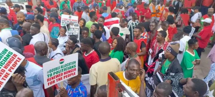 Plateau Workers Protest Against Hunger and Insecurity