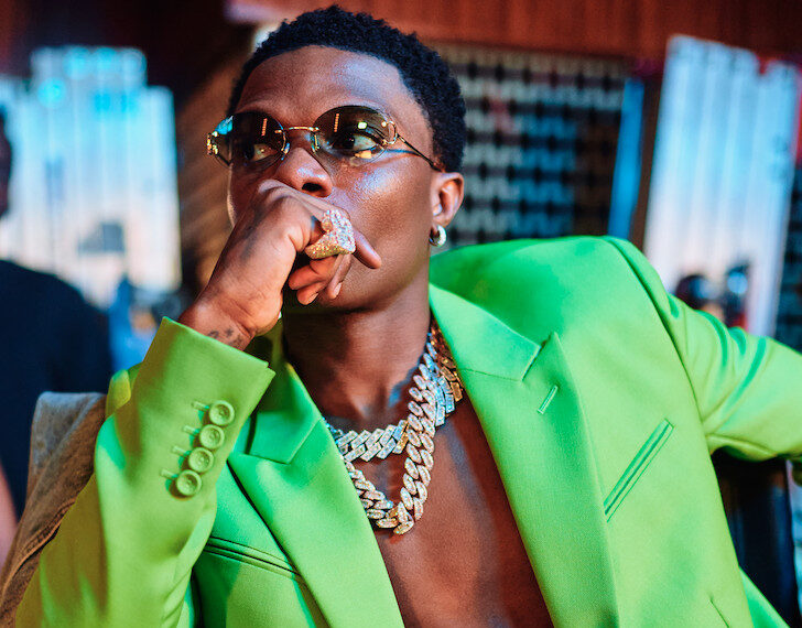 Wizkid celebrates his wins, add new chain to his jewelry collection